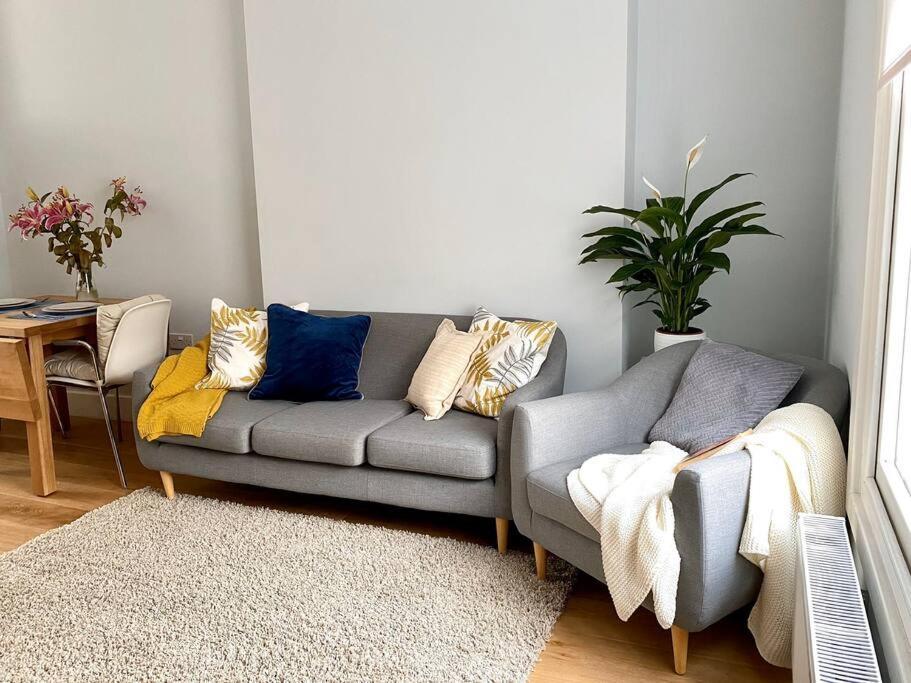 2Bdr Modern Apartment In Hammersmith West Londýn Exteriér fotografie